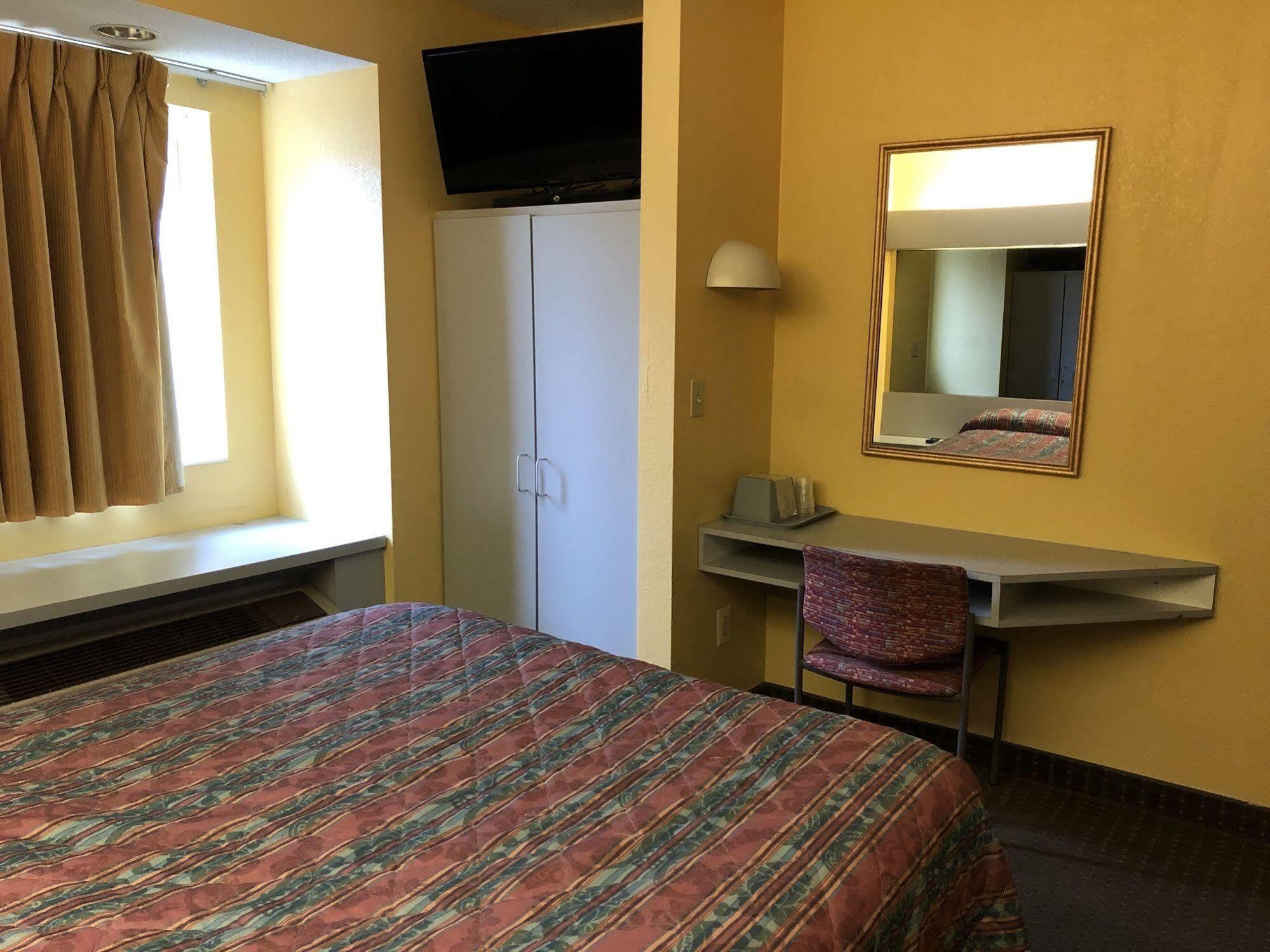 Best Western Buffalo Inn & Suites วิลเลียมส์วิลล์ ภายนอก รูปภาพ